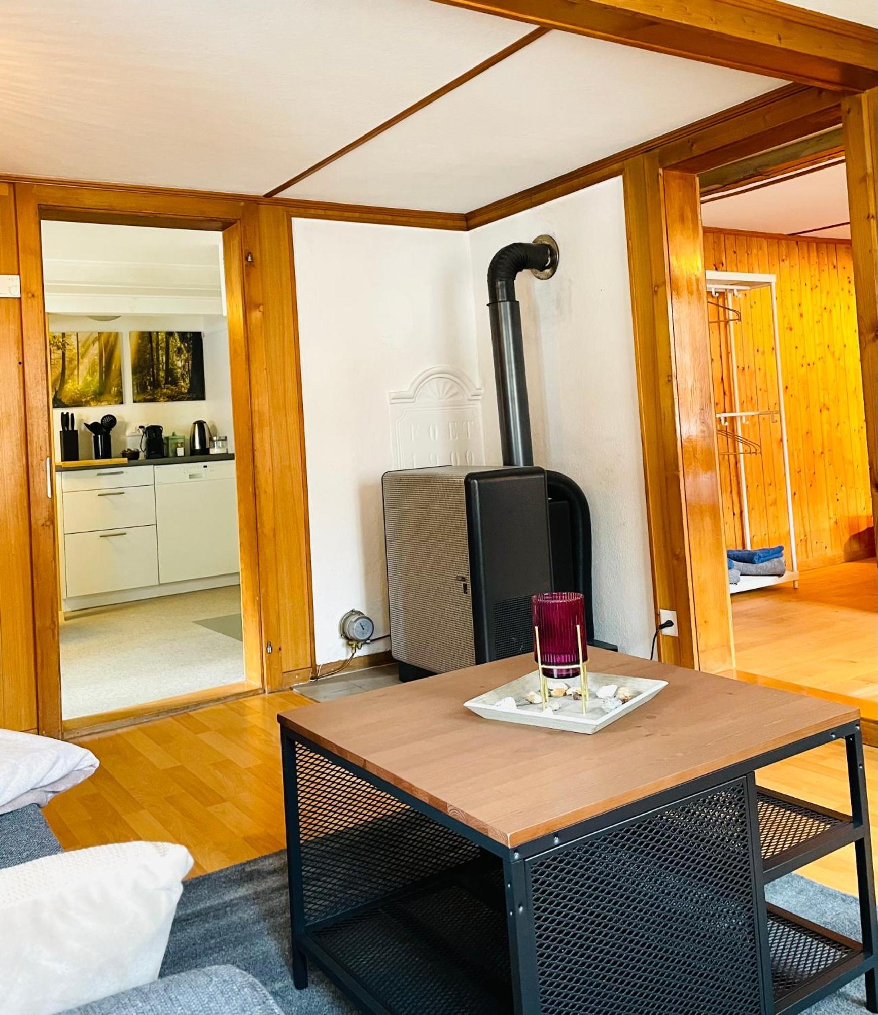 Lovely & Great Equipped Wooden Alp Chalet Flat カンデルシュテッグ エクステリア 写真