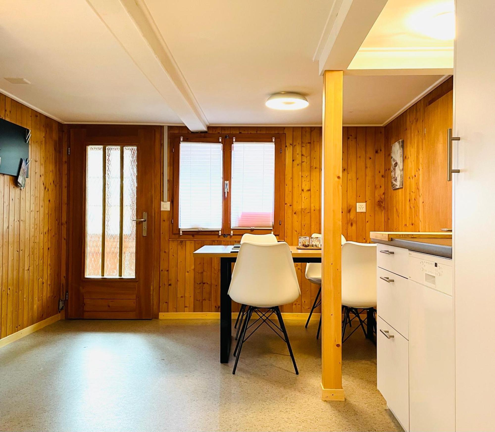 Lovely & Great Equipped Wooden Alp Chalet Flat カンデルシュテッグ エクステリア 写真