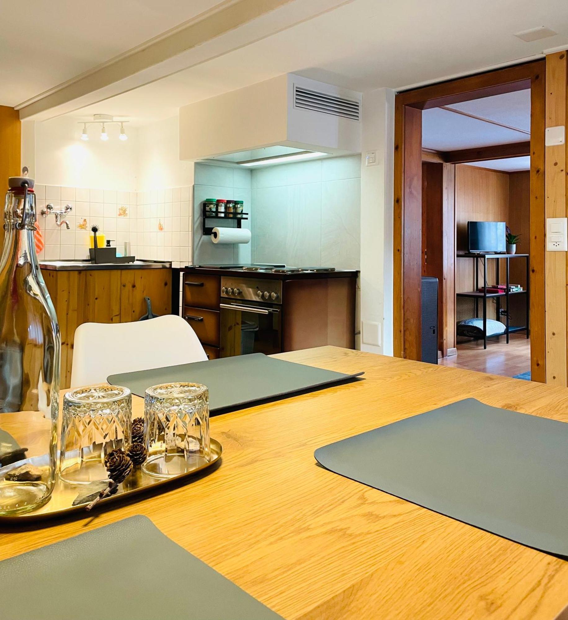 Lovely & Great Equipped Wooden Alp Chalet Flat カンデルシュテッグ エクステリア 写真
